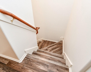6011 Shadow Isle Lane - Photo Thumbnail 16
