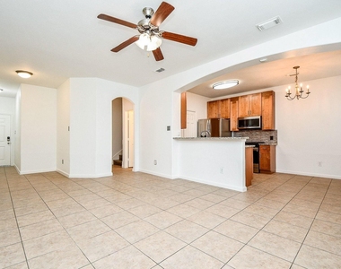 6011 Shadow Isle Lane - Photo Thumbnail 7