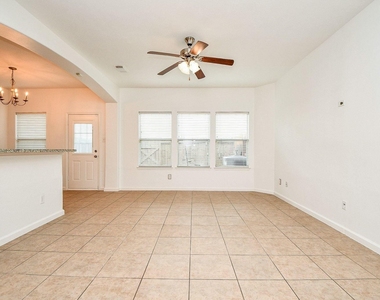 6011 Shadow Isle Lane - Photo Thumbnail 6