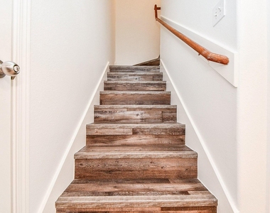 6011 Shadow Isle Lane - Photo Thumbnail 15