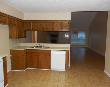22614 Capitol Landing Lane - Photo Thumbnail 5