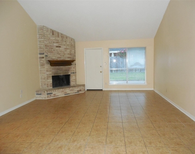 22614 Capitol Landing Lane - Photo Thumbnail 3