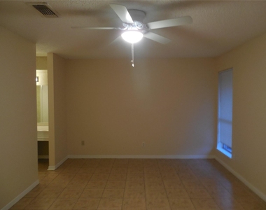 22614 Capitol Landing Lane - Photo Thumbnail 8