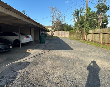 1867 Florida Drive - Photo Thumbnail 7