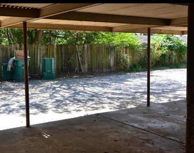 1867 Florida Drive - Photo Thumbnail 8