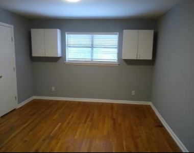 1867 Florida Drive - Photo Thumbnail 5