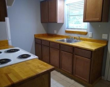 1867 Florida Drive - Photo Thumbnail 2