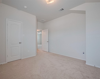 8211 Red Shiner Way - Photo Thumbnail 33