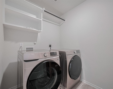 8211 Red Shiner Way - Photo Thumbnail 16