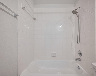 8211 Red Shiner Way - Photo Thumbnail 36