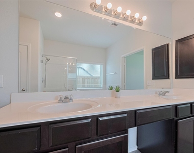 8211 Red Shiner Way - Photo Thumbnail 22