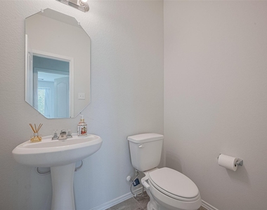 8211 Red Shiner Way - Photo Thumbnail 18