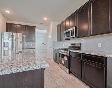8211 Red Shiner Way - Photo Thumbnail 9