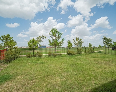8211 Red Shiner Way - Photo Thumbnail 45