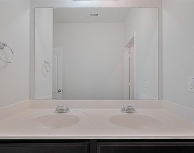 8211 Red Shiner Way - Photo Thumbnail 43