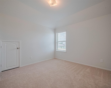 8211 Red Shiner Way - Photo Thumbnail 32