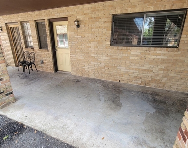 5208 Arboles Drive - Photo Thumbnail 14