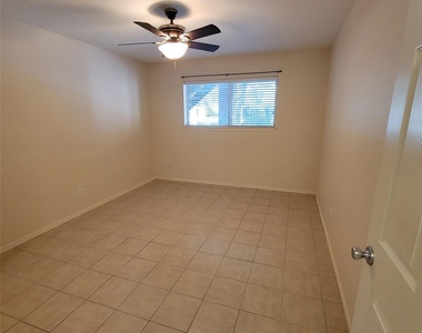 5208 Arboles Drive - Photo Thumbnail 11