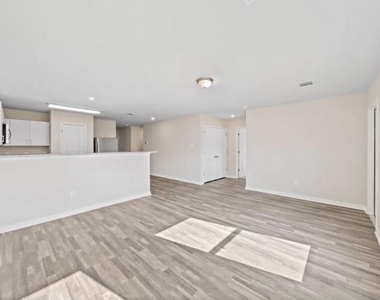 15778 Del Norte Drive - Photo Thumbnail 4