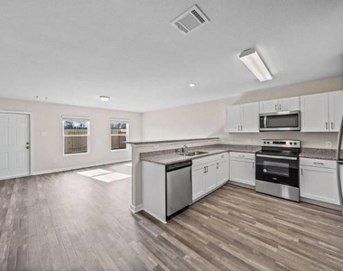 15778 Del Norte Drive - Photo Thumbnail 6