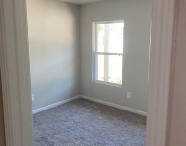 15778 Del Norte Drive - Photo Thumbnail 21