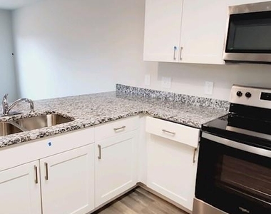 15778 Del Norte Drive - Photo Thumbnail 7