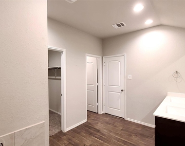 4406 Follina Trail - Photo Thumbnail 25