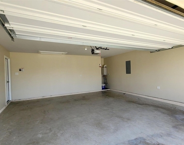 4406 Follina Trail - Photo Thumbnail 29