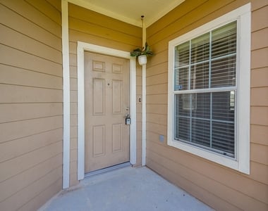 6171 Yorktown Meadow Lane - Photo Thumbnail 2