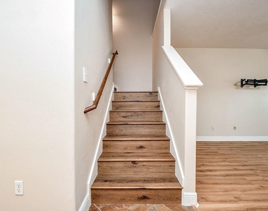 6171 Yorktown Meadow Lane - Photo Thumbnail 18