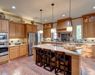 7 Shearling Court - Photo Thumbnail 13