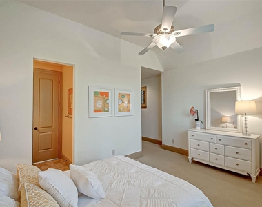 7 Shearling Court - Photo Thumbnail 23