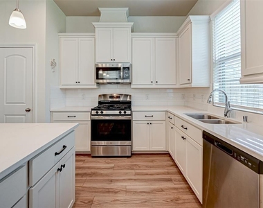 5542 Sallow Bay Lane - Photo Thumbnail 12
