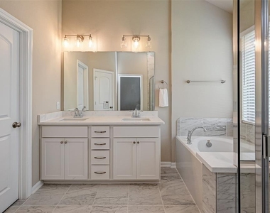 5542 Sallow Bay Lane - Photo Thumbnail 6