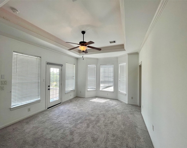 219 W 27th Street - Photo Thumbnail 35