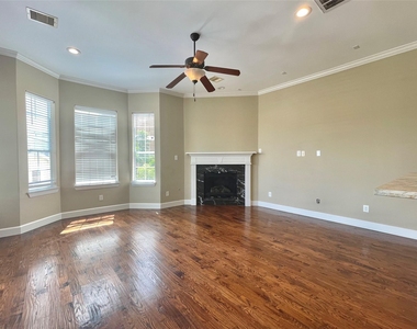 219 W 27th Street - Photo Thumbnail 26