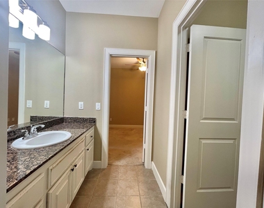 219 W 27th Street - Photo Thumbnail 12
