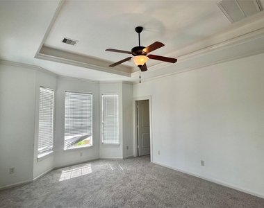 219 W 27th Street - Photo Thumbnail 34