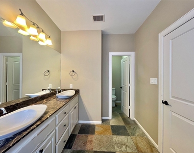 219 W 27th Street - Photo Thumbnail 37