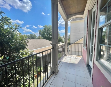219 W 27th Street - Photo Thumbnail 17
