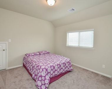 3035 Dragonlet Lane - Photo Thumbnail 8