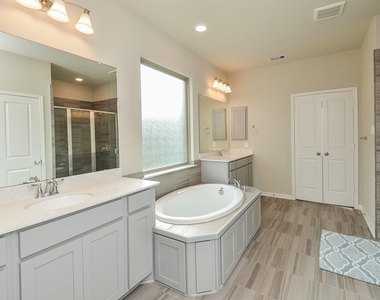 3035 Dragonlet Lane - Photo Thumbnail 15