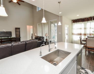 3035 Dragonlet Lane - Photo Thumbnail 21