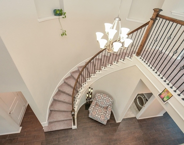 3035 Dragonlet Lane - Photo Thumbnail 7