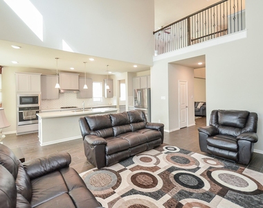 3035 Dragonlet Lane - Photo Thumbnail 30