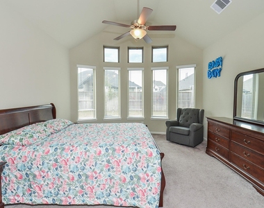 3035 Dragonlet Lane - Photo Thumbnail 20