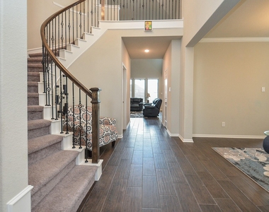 3035 Dragonlet Lane - Photo Thumbnail 34