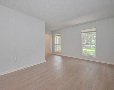 3131 Double Lake Drive - Photo Thumbnail 8