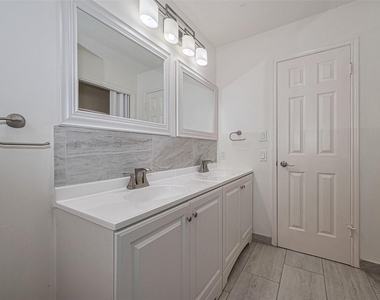 3131 Double Lake Drive - Photo Thumbnail 27
