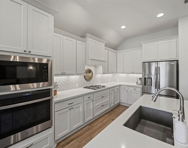 2126 Partridgeberry Lane - Photo Thumbnail 8